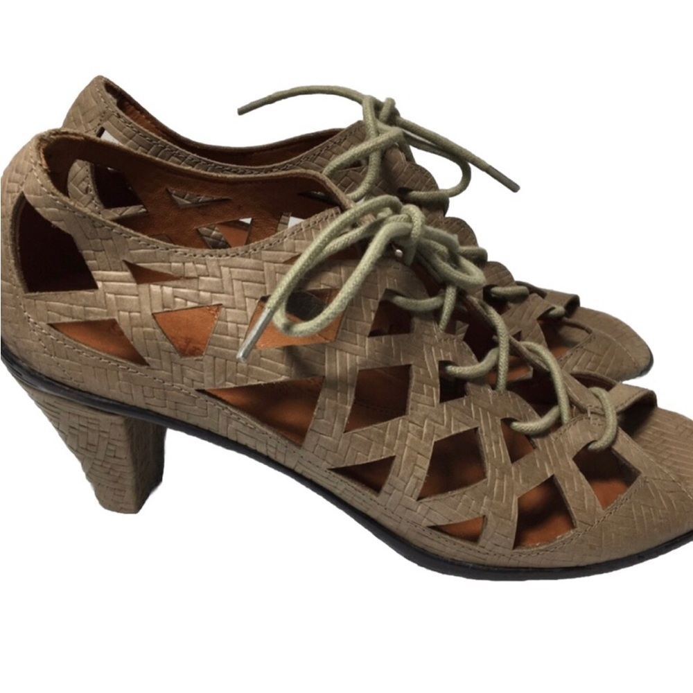 Gentle Souls leather lace up heels. Size 8.5